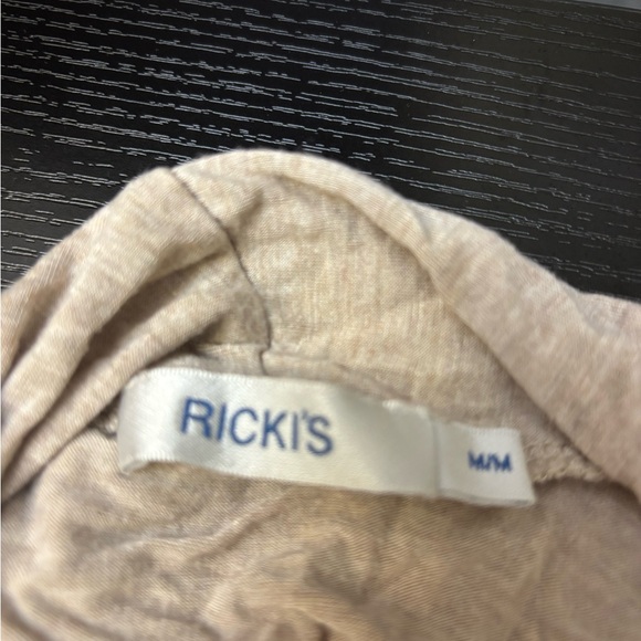 Lot of Medium Women’s Clothes - Picture 13 of 13